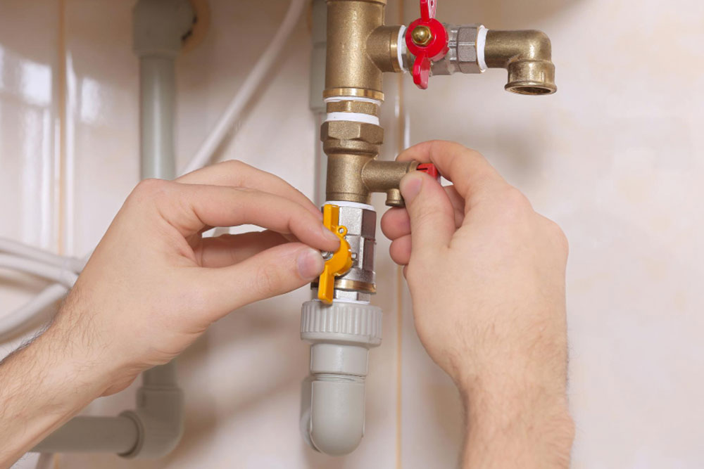 Snowbird Season in Mohave County: Getting Your Plumbing Ready Before You Arrive